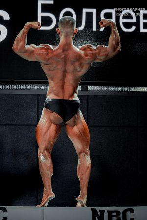 CLASSIC PHYSIQUE